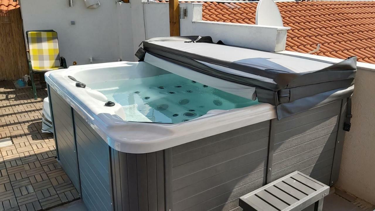 Luxury Apartment By The Sea With Private Whirlpool And Terrace 50M2 Posedarje Extérieur photo